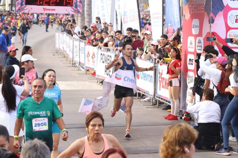 Michoacán y Zacatecas se apoderan de los 21K del Maratón Pacífico