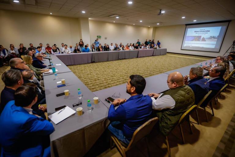 Presenta Gobernador plan de reactivación económica con 3 obras para Mazatlán