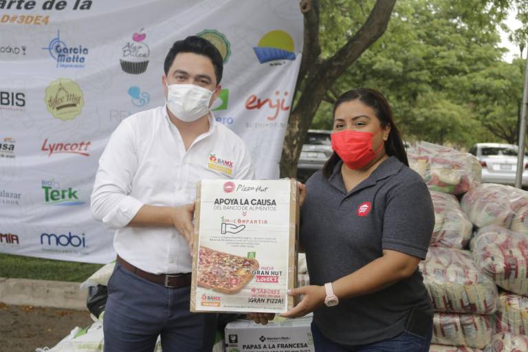 Se unen a Un día para compartir del Banco de Alimentos de Culiacán