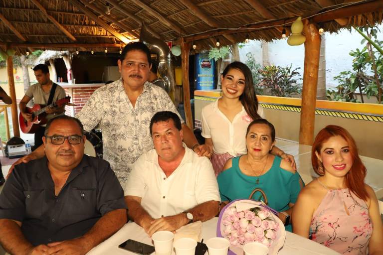 Abogados eligen a Adriana Berenice Morales como su presidenta