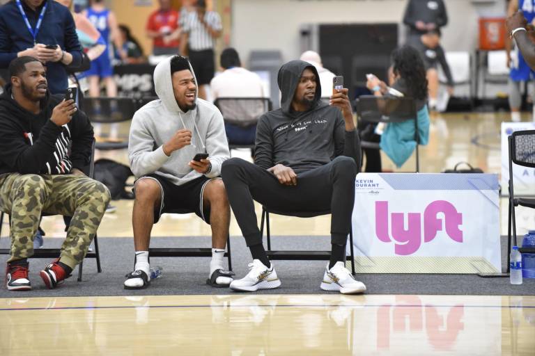 La NBA multa a Kevin Durant con 50 mil dólares por comentarios ofensivos hacia Michael Rapaport