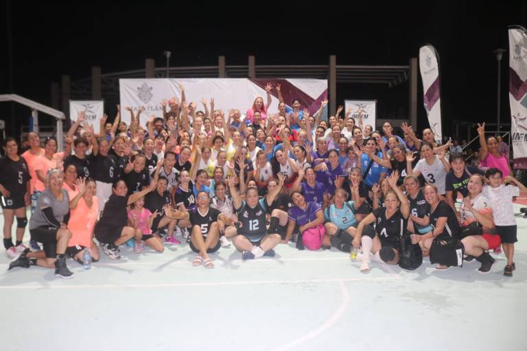 Con éxito se celebra en Mazatlán el Festival de Voleibol Salvador González