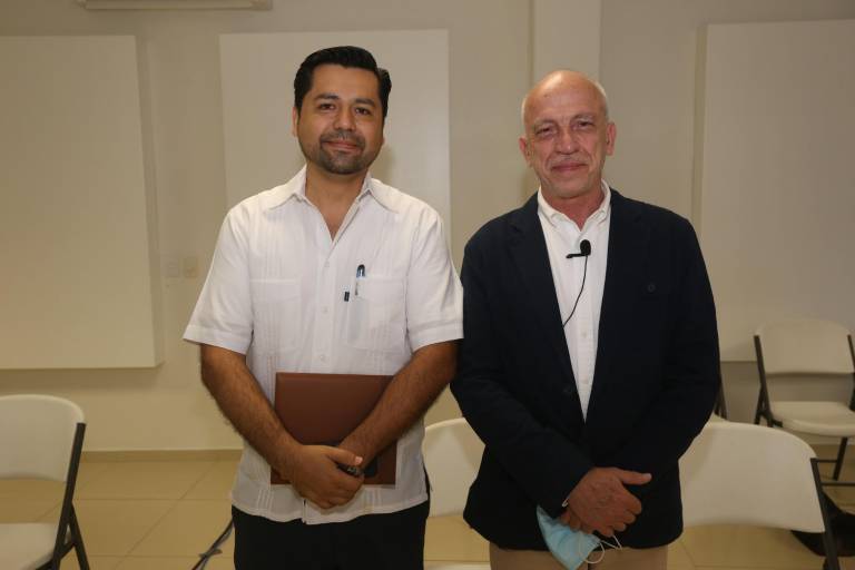 Intercambian conocimientos sobre educación en el Congreso Educativo CIEM