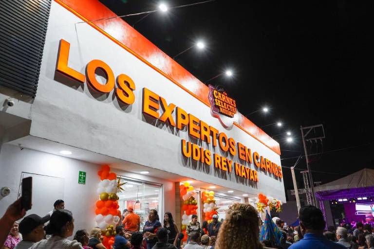 Carnes Selectas Nayarit entrega camioneta en la apertura #25 Rey Nayar y premia a ganadores del sorteo La Parrillada Más Padre