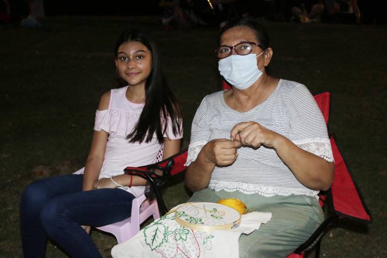 Disfrutan noche de cine en el Museo Materia