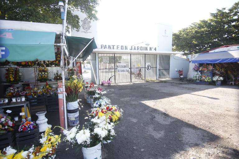 Comerciantes locales tendrán prioridad en permisos para Día de Muertos: Oficialía Mayor