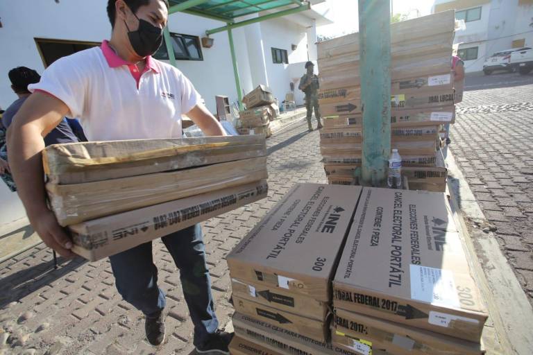 INE entrega paquetes electorales en Mazatlán, Concordia, Rosario y Escuinapa