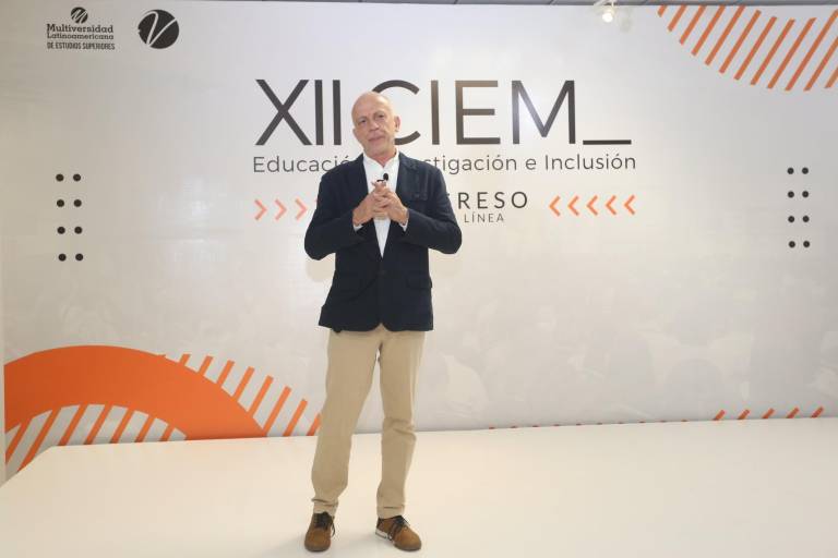 Intercambian conocimientos sobre educación en el Congreso Educativo CIEM