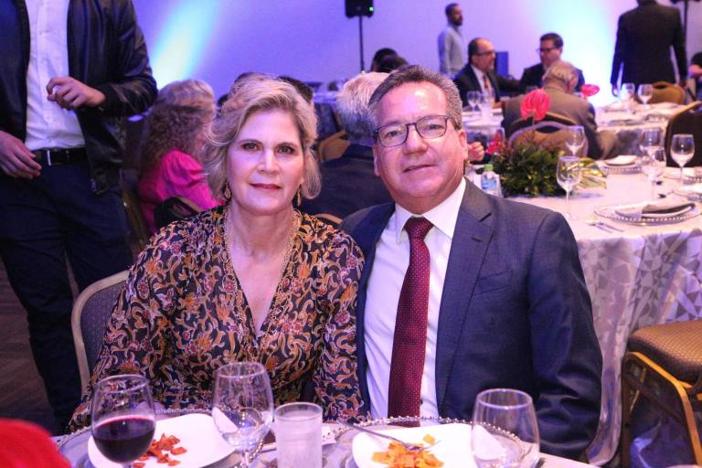 El empresario Rodolfo Madero Rodríguez recibe el Galardón Canacintra 2022