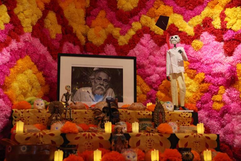 Prepara el Masin Celebración del Día de Muertos