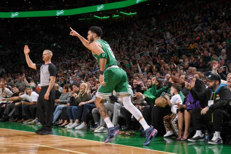 Boston reaccionó e igualó la serie ante Milwaukee