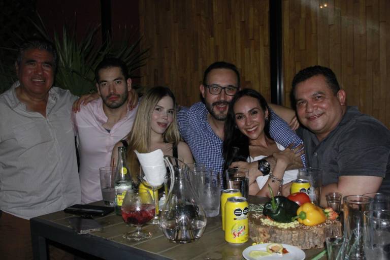 El maestro taquero Héctor Beltrán recibe homenaje de Cayenna