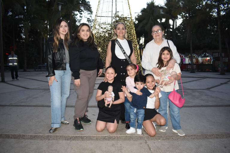 Despiden las luces más brillantes del Botánico