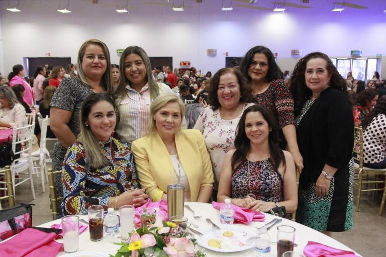 Viven grata celebración colaboradoras del STASE