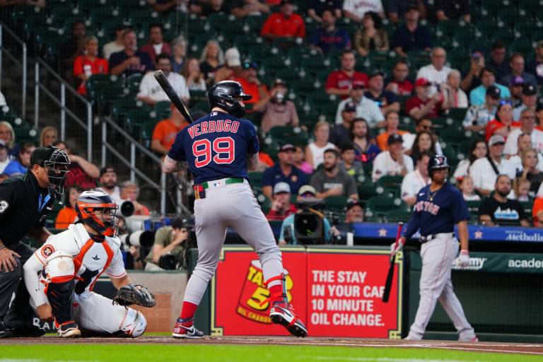 Verdugo y Abreu hacen leña y Medias Rojas aplastan a Astros