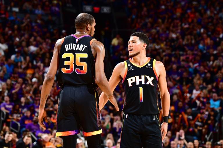 Devin Booker es brillante en el triunfo de Phoenix