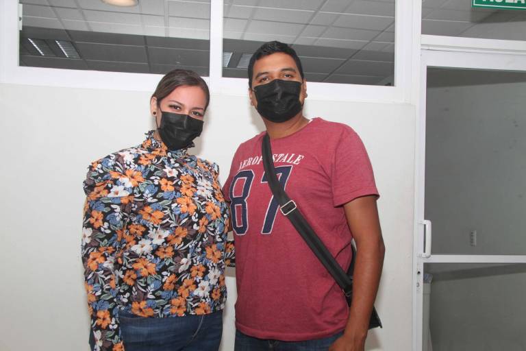 Presentan Arturo Santamaría Gómez y Jaime Félix Pico el libro Covid-19 en Sinaloa, su impacto en el Turismo y la Gastronomía