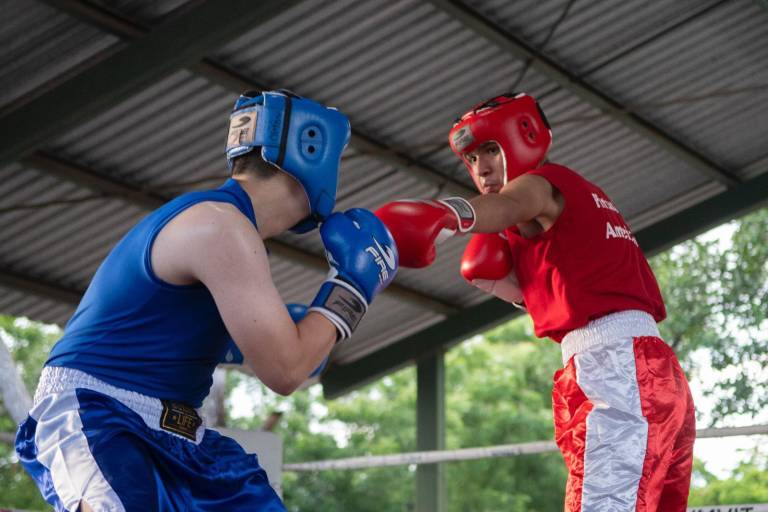 Festejan Culiacán con ‘ganchos al hígado’
