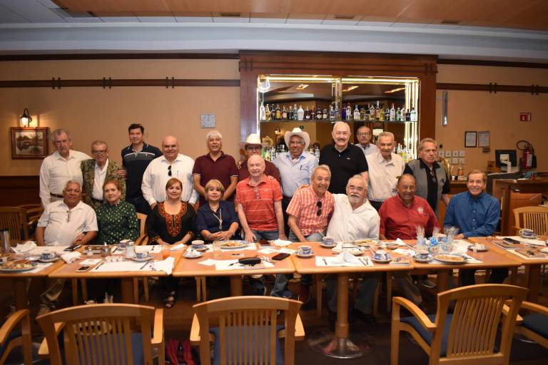 Fortalecen Prevorianos su amistad