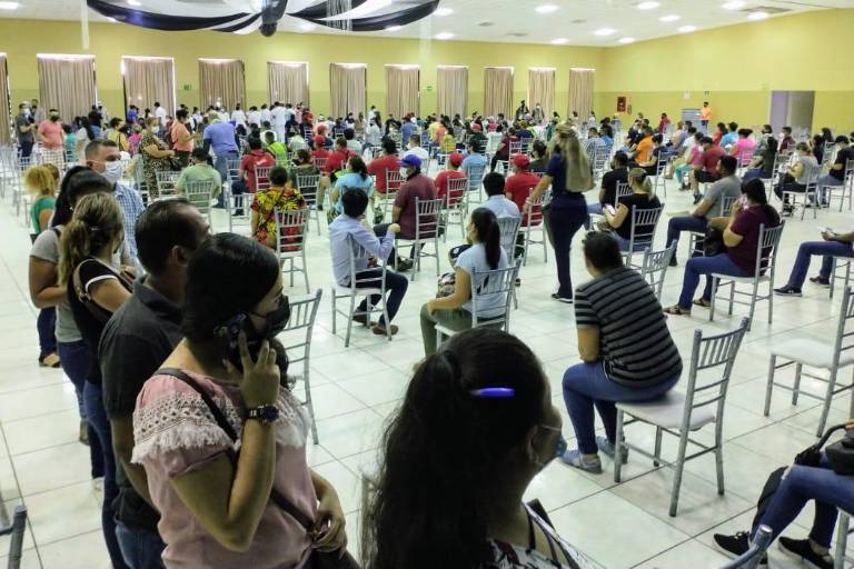 Inicia vacunación contra el Covid-19 a personas de 30 a 39 años en Los Mochis