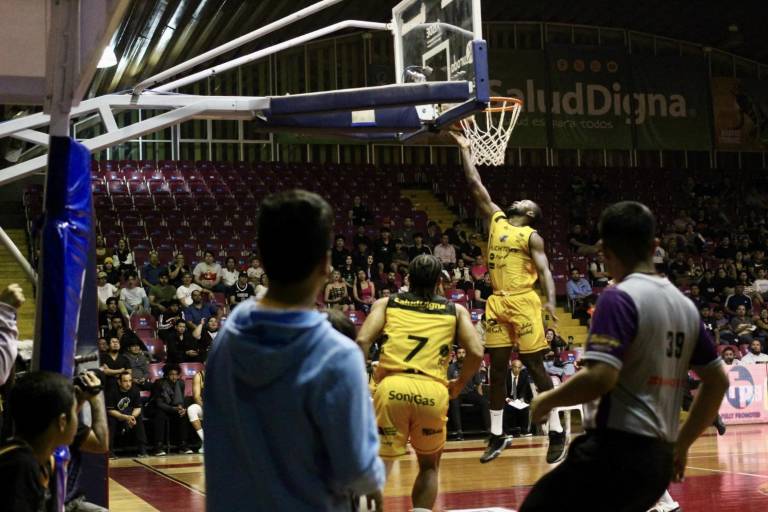 Mal comienzo de Caballeros de Culiacán en el Cibacopa 2024