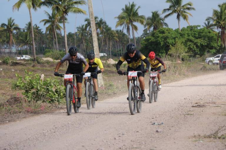 Rodrigo Romero y Liliana Zamora se coronan en el Maratón MTB Las Cabras 2022