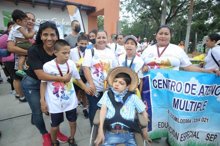 Corren a beneficio de niños con Parálisis Cerebral