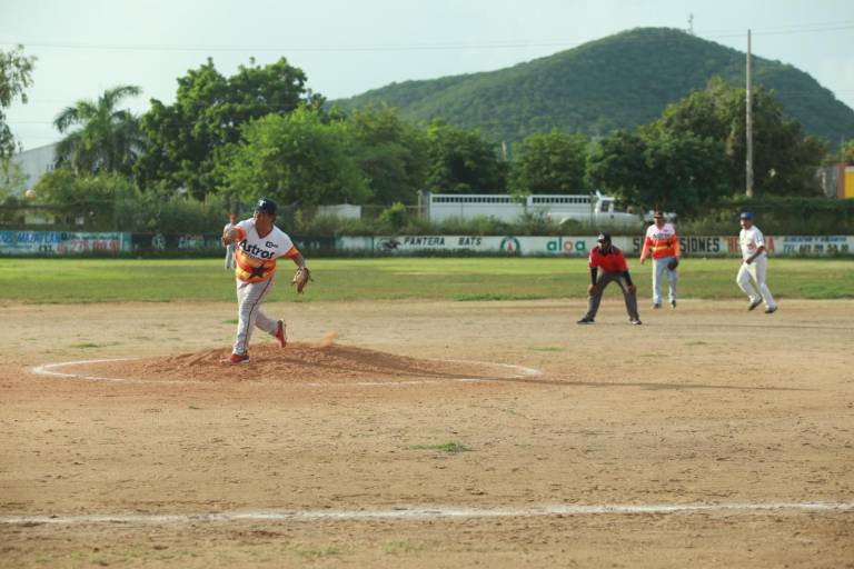 Turbiza es sorprendido por Amigos del Patín en Liga de Meseros