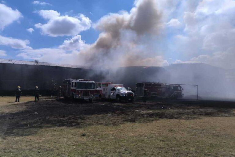 $!Desplome de avioneta en San Pedro Totoltepec, en Toluca, Edomex, deja al menos seis muertos