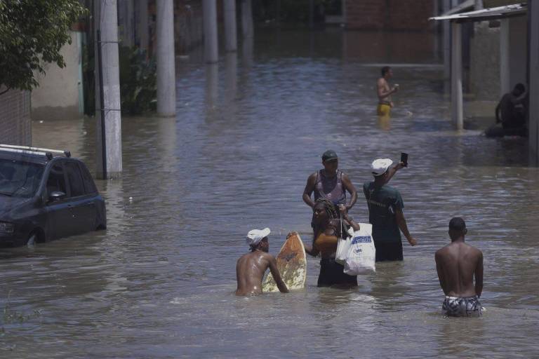 Fuertes lluvias e inundaciones en Brasil dejan al menos 12 muertos