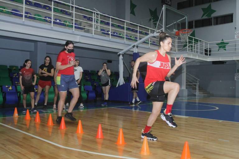 Las Plebes Basketball intensifican pretemporada