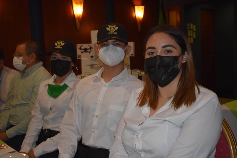 Impulsan nuevas carreras