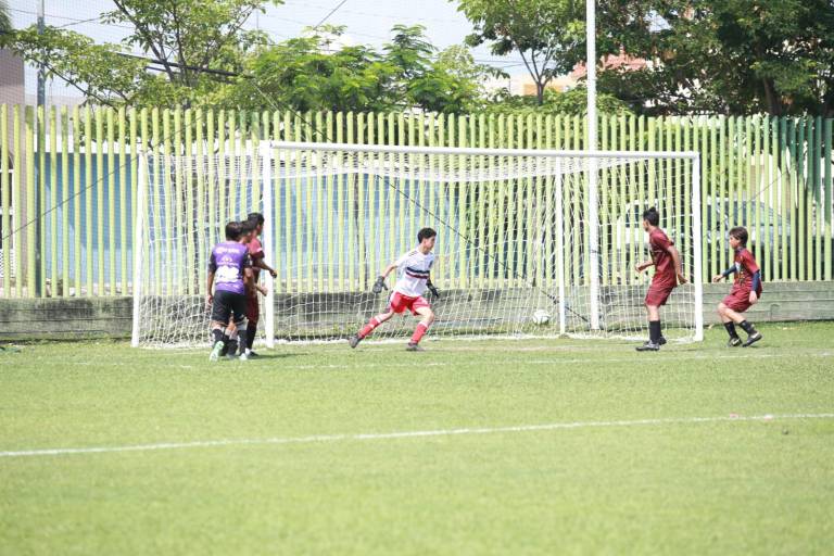 Acorta distancias D’portenis en Liga Regional Juvenil