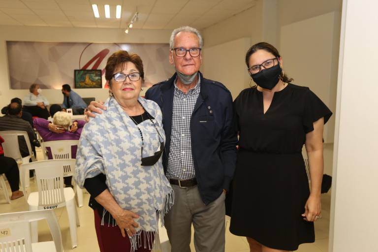 El libro ‘Poesía cruda’ es presentado por Marco Antonio Tirado