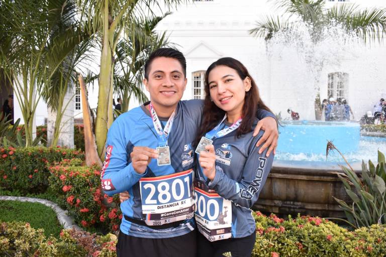 ‘Corren por Amor’ en Maratón Internacional de Culiacán