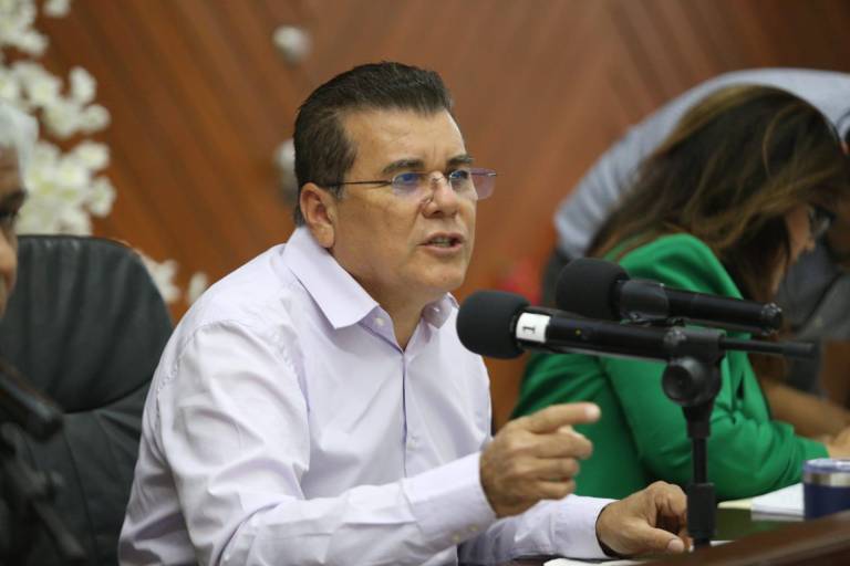 Revisa ASE remodelación de Glorieta del Corazón en Mazatlán