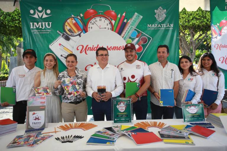 Ponen en marcha en Mazatlán campaña de donación de útiles escolares