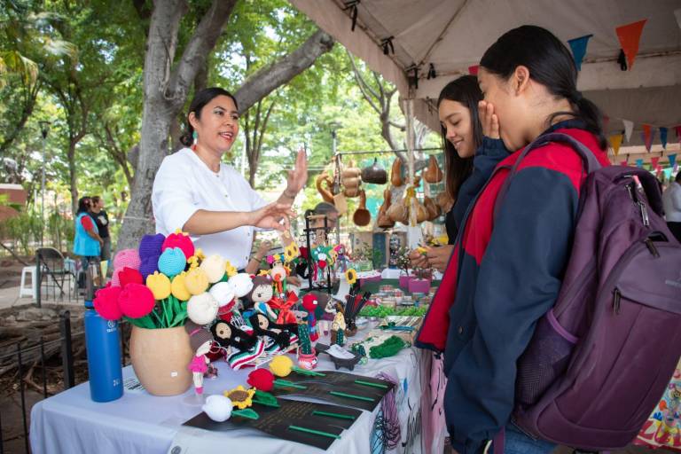 Inauguran segunda edición de Expo Tejiendo Sueños en Culiacán