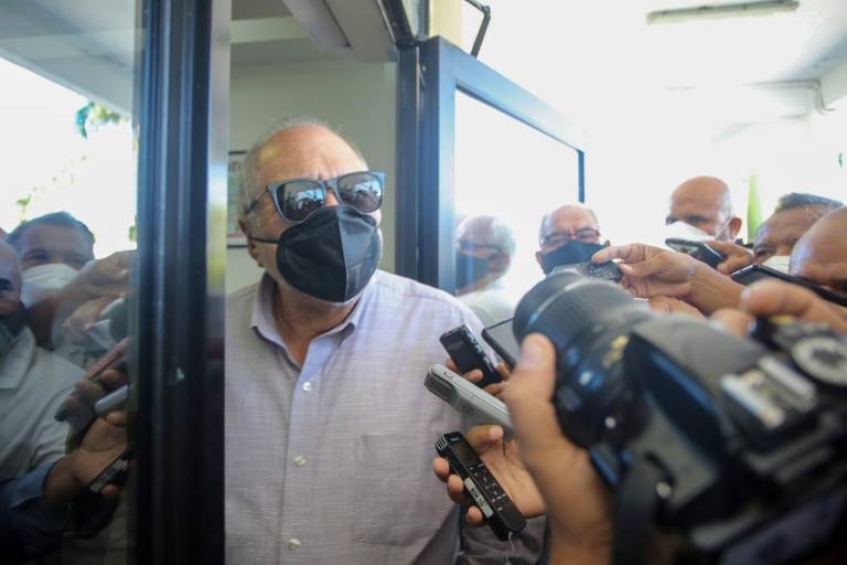 Culpa ‘El Químico’ a ex Alcaldes de Mazatlán por caso Nafta, pero no acusará a ninguno