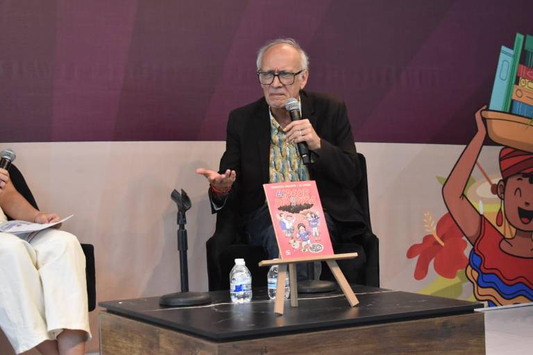 ‘La lectura estimula la imaginación’: Francisco Hinojosa