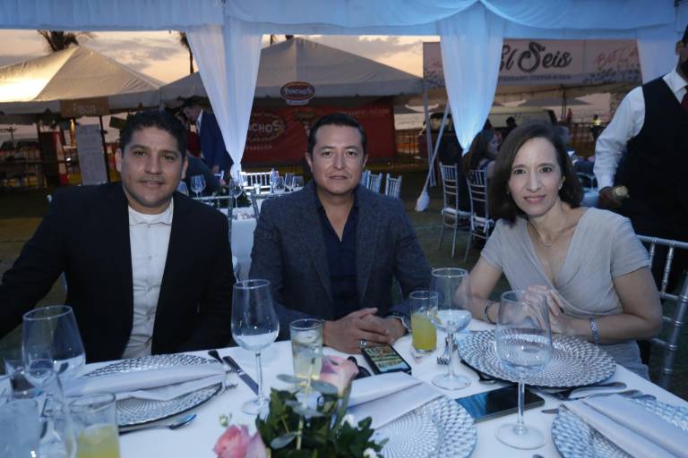 Ratifican a Rodrigo Becerra como presidente de Canirac