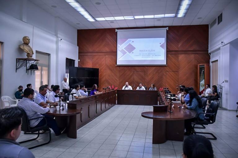 Rinde protesta el Consejo Municipal de Mejora Regulatoria y Gestión Empresarial