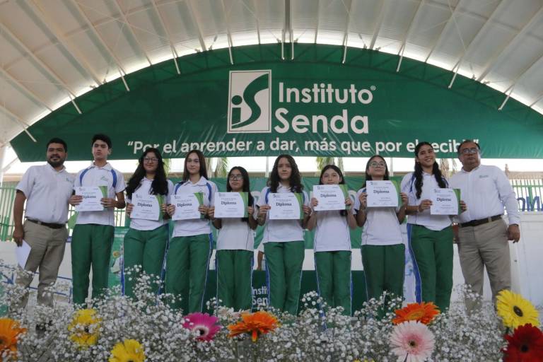 Reconoce el Instituto Senda a sus alumnos de excelencia