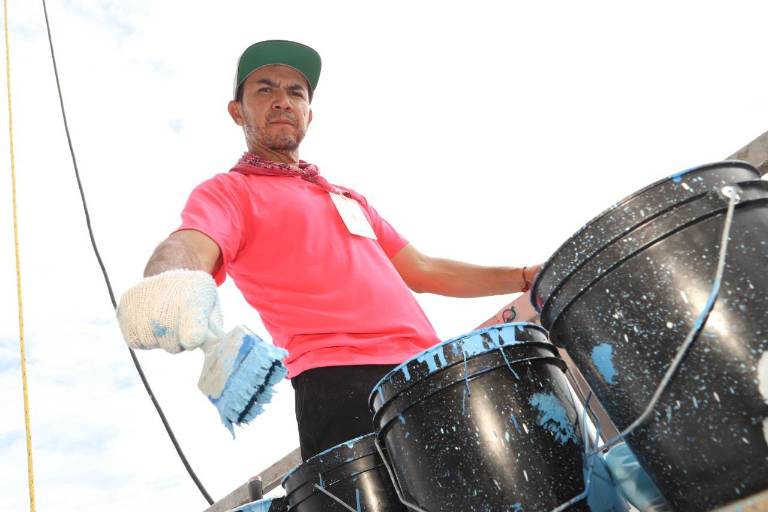 Sergio Ramírez lleva su arte a Mazatlán al pintar su primer mural