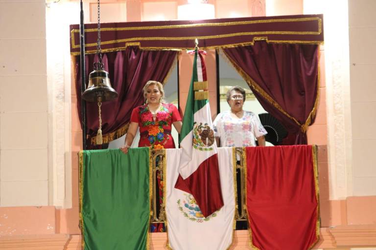 ‘¡Viva Sinaloa!’, grita Alcaldesa de Rosario en festejo de Independencia