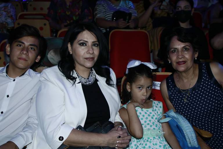 Brindan memorable gala en ‘Un canto a México’ por los 10 años del MIA