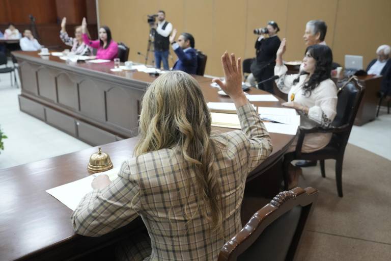 Llama Congreso a periodo extraordinario para nombrar magistrados