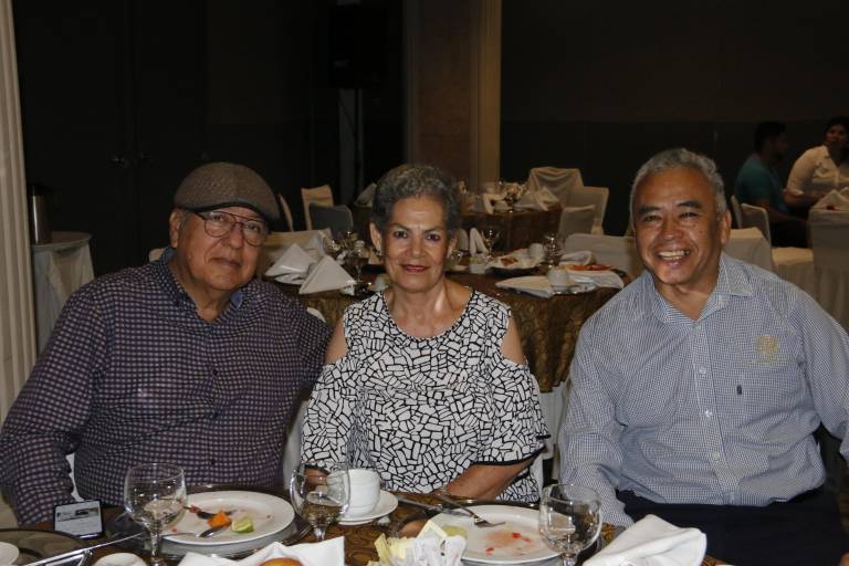 Celebran periodistas a la maestra ‘Techa’ en el Día de la Libertad de Expresión