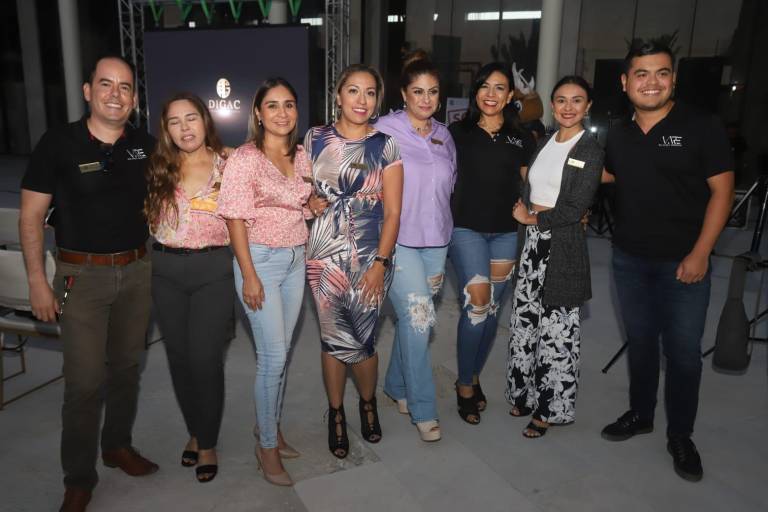 Llega al puerto Punto Laguna Towers &amp; Mall