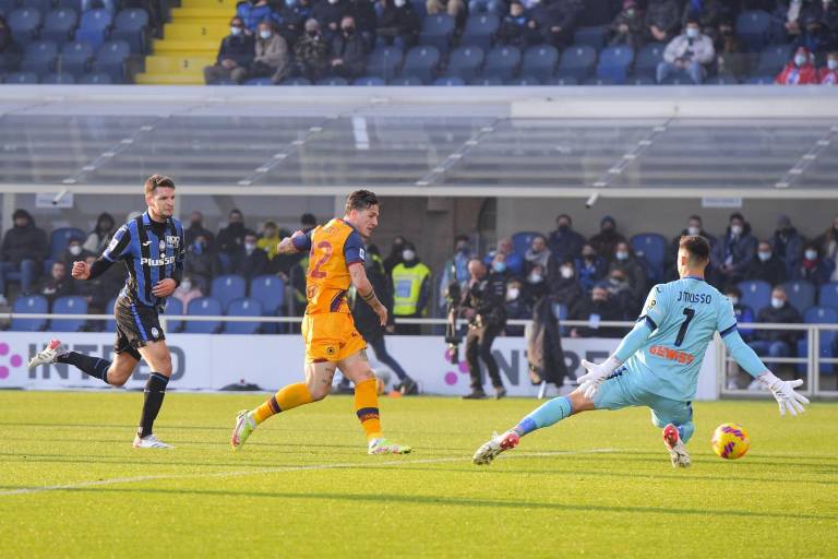 La Roma de José Mourinho arrolla al Atalanta en la Serie A italiana